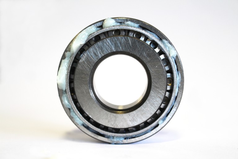 Inerte Fluorcarbonfette A rolling bearing lubricated with white aluminum complex soap grease